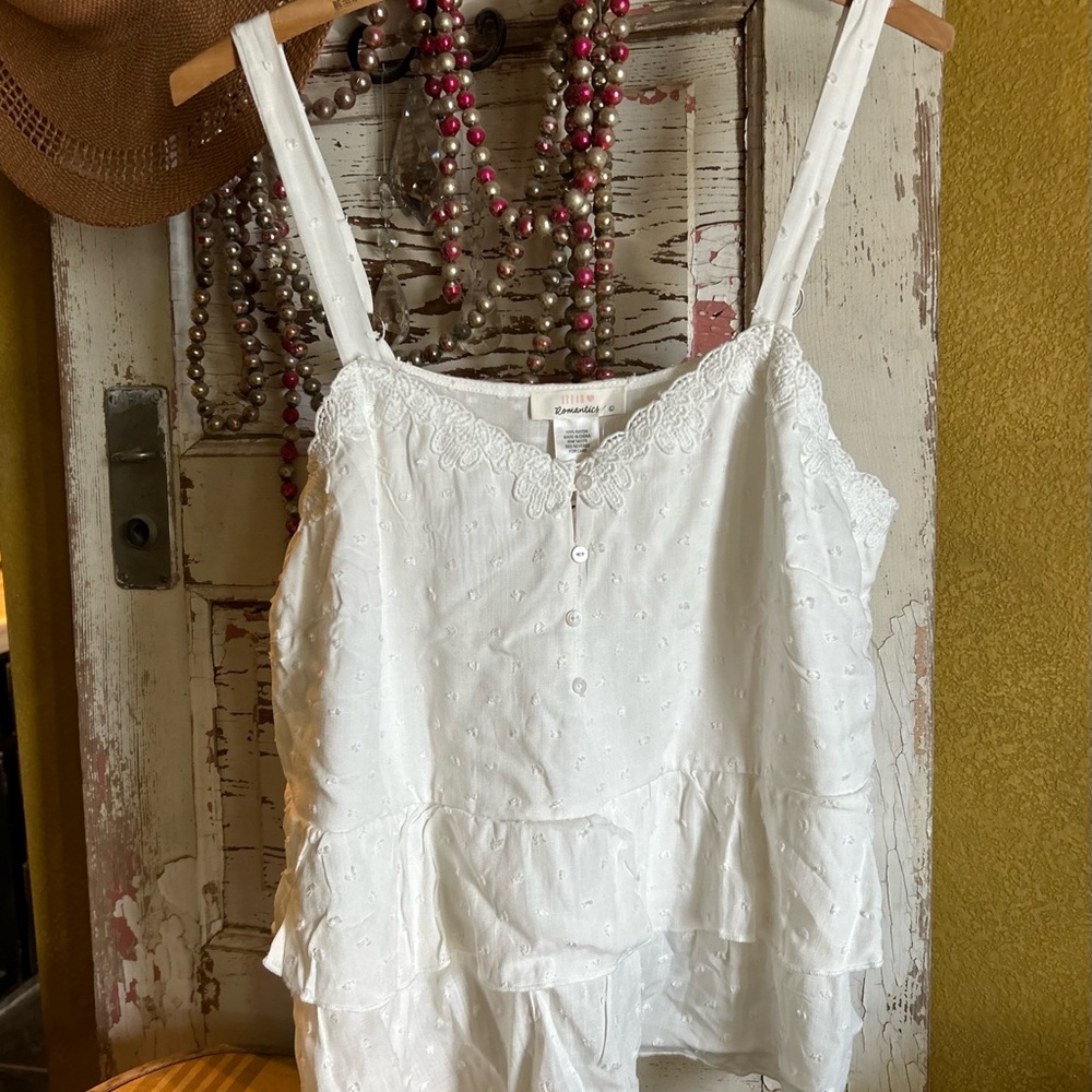 Urban Romantics NWT size large tank adjustable straps layered ruffle super soft